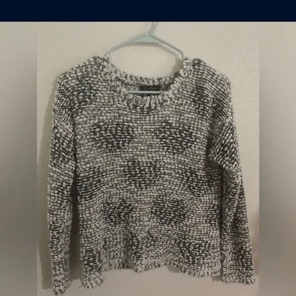 Girls Black and White Sweater - Picture 1 of 9